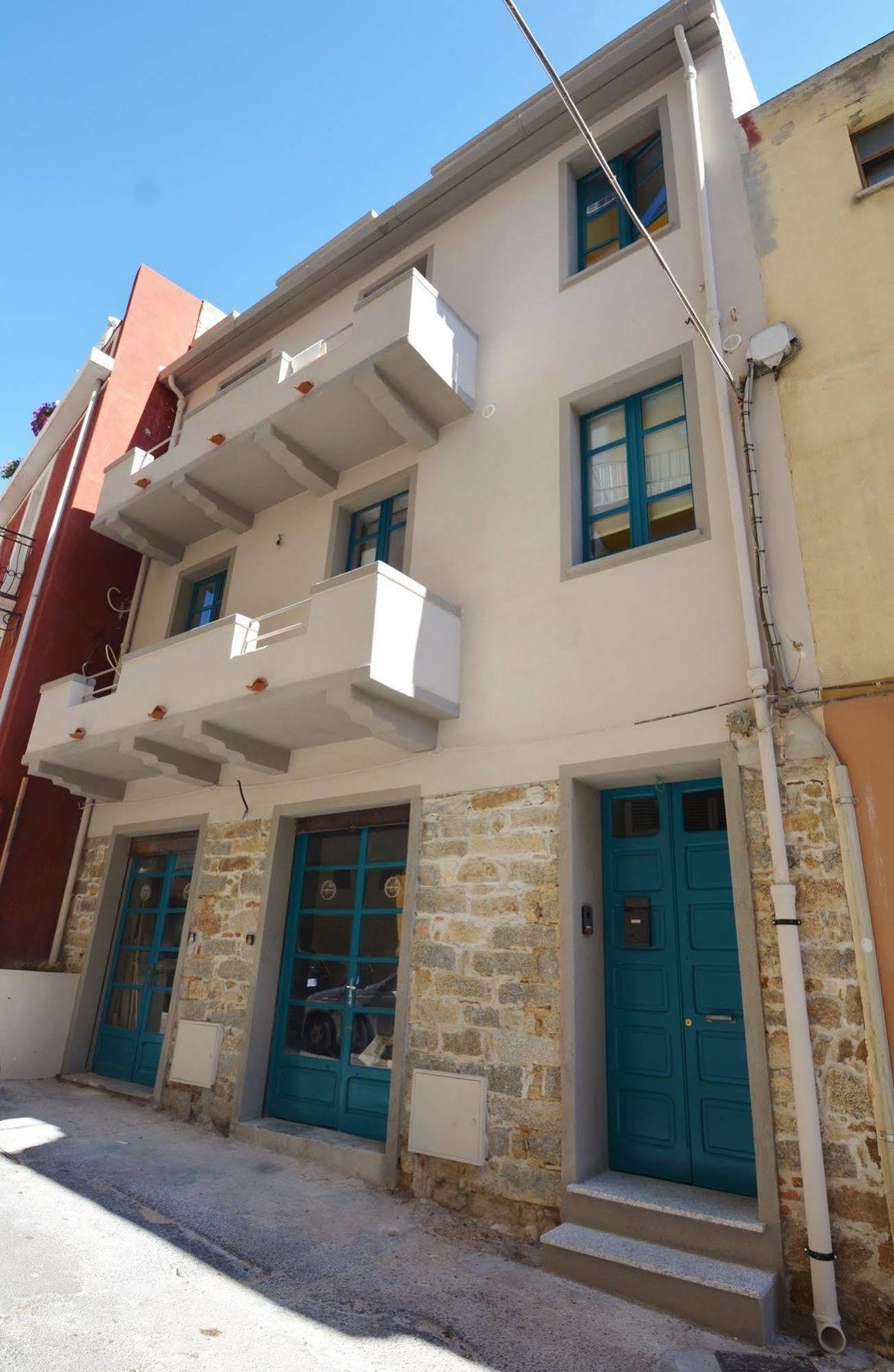Il Bandito Re Hotel Nuoro  Luaran gambar